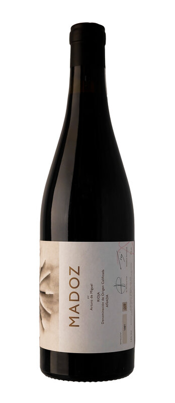 Matador CHEMA MADOZ De Bodega Artuke por Arturo de Miguel